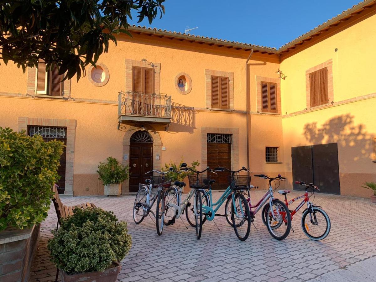 B&B Il Casale โฟลีโญ ภายนอก รูปภาพ